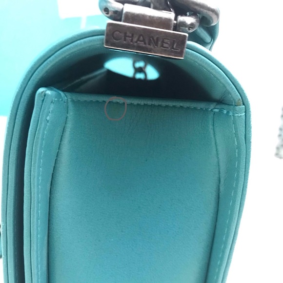 SOLD - Chanel Old Medium Boy - Picture 11 of 11